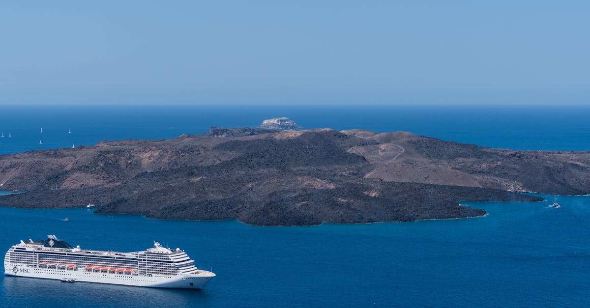 discover the best cruises and book your dream vacation with our wide selection of cruise itineraries and destinations.