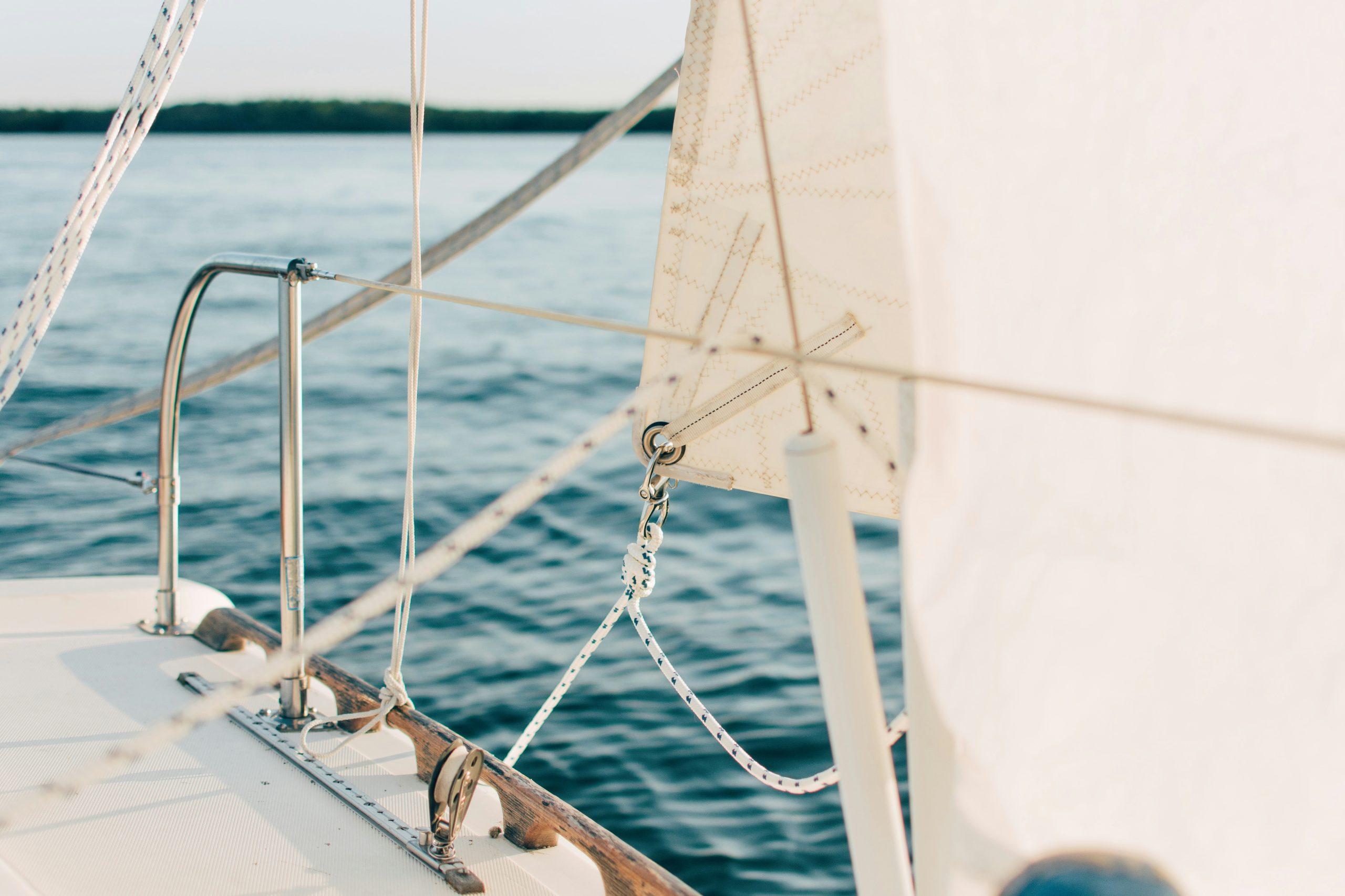 embark on an exhilarating sailing adventure and unlock the thrill of the open seas. discover hidden coves, stunning landscapes, and unforgettable moments on your sailing expedition.
